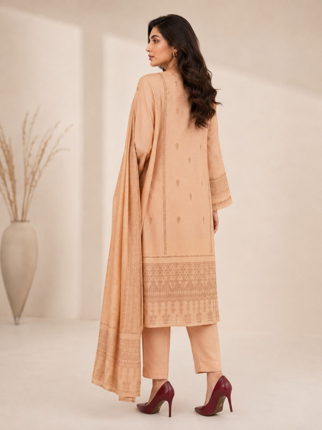 Lagaria Skin Jacquard Brochia 3-Piece Unstitched Suit