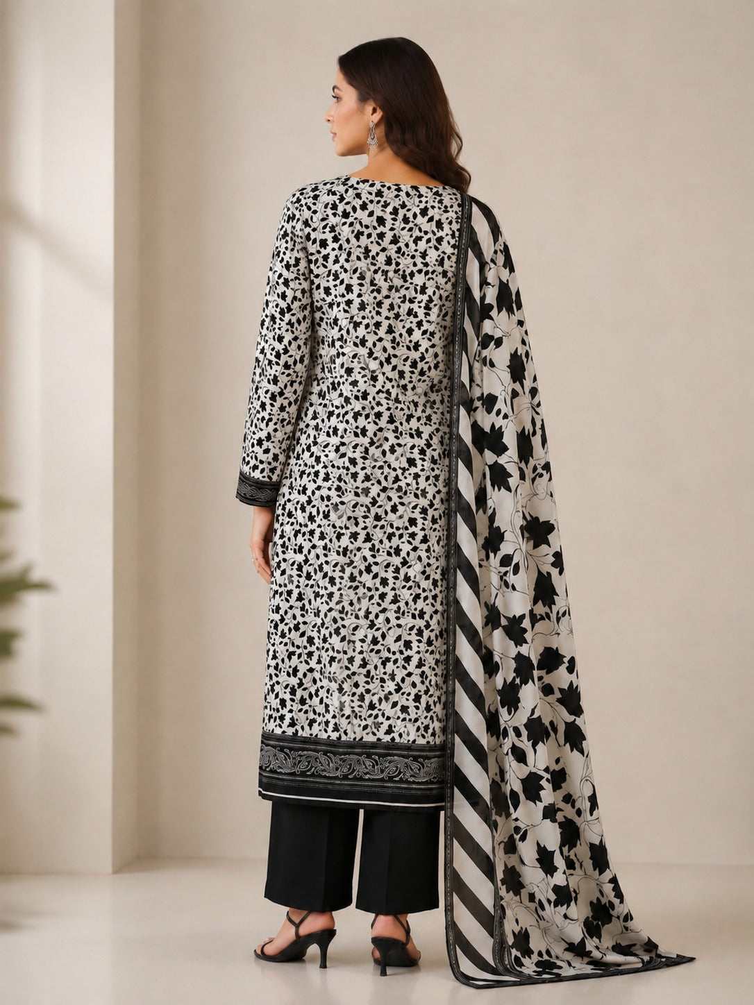 Monochrome Bloom 3-Piece Unstitched Printed Lawn Suit