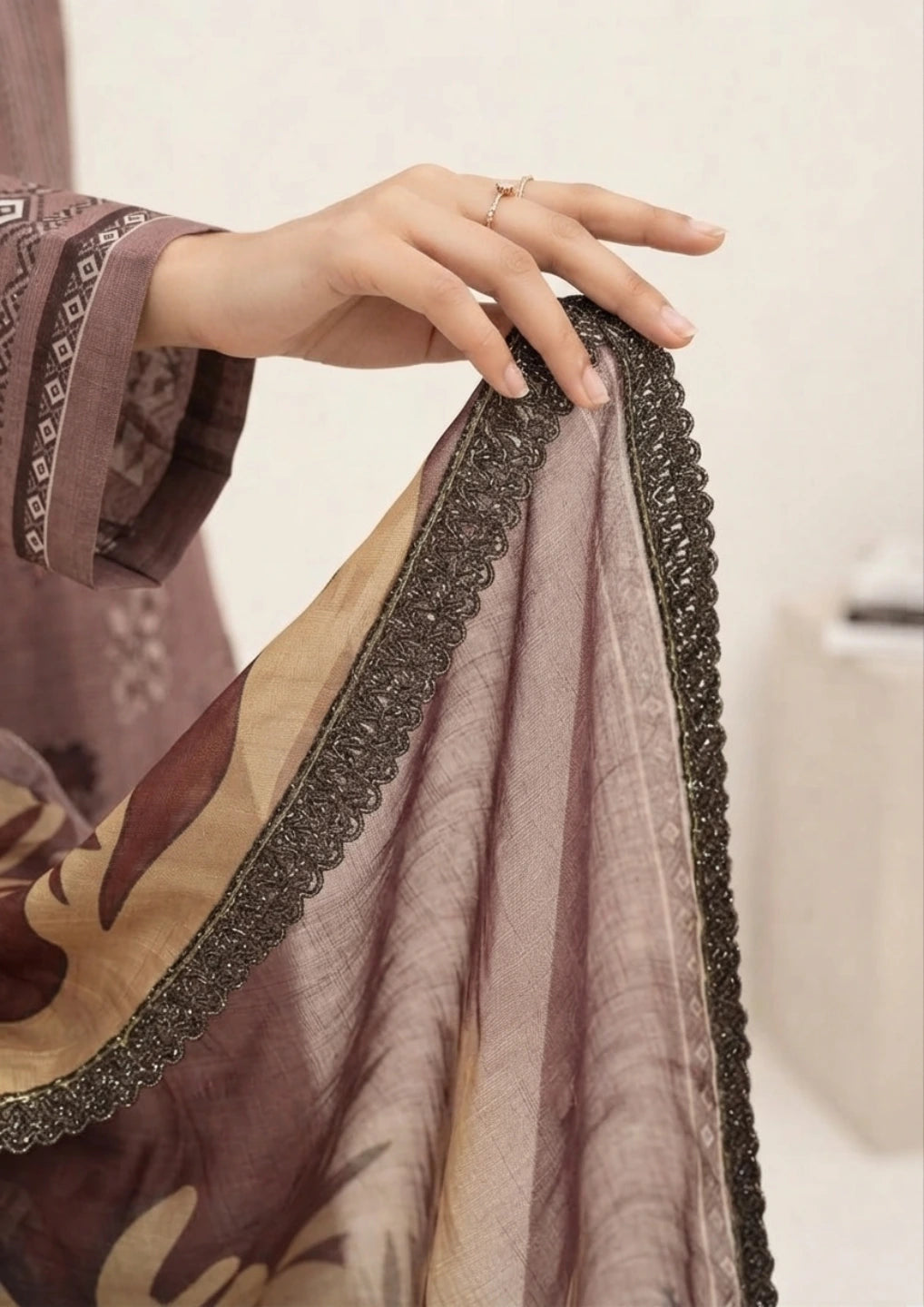 Mauve Blossom –   Banadora Embroidered Lawn
