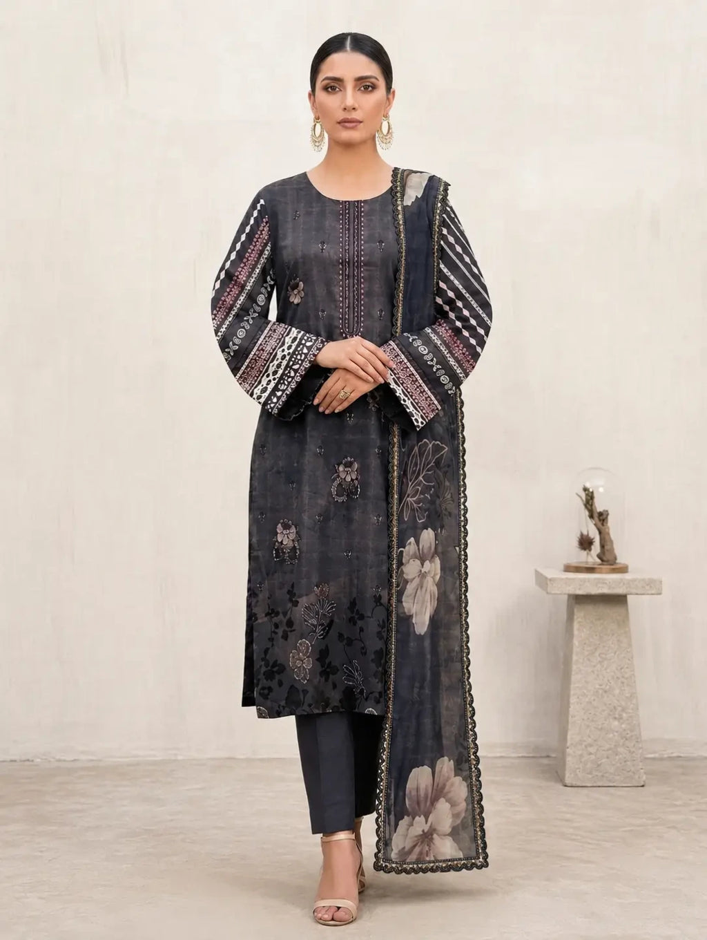 Midnight Petal –   Banadora Embroidered Lawn